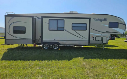 2014 Keystone Hideout Fifth Wheel